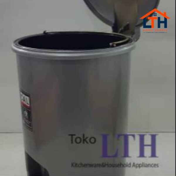 4-245-1.jpg TEMPAT SAMPAH INJAK BULAT CHIC - SHINPO - 840S