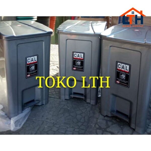 4-273-1.jpg TEMPAT SAMPAH INJAK SEGI 70 LITER -SIGMA -SHINPO SIP 790-KOTAK SAMPAH INJAK PERSEGI