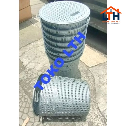 4-311-1.jpg KERANJANG BAJU PAKAIAN KOTOR MOTIF ROTAN BULAT SILVER ABU LAUNDRY BASKET BAG WADAH KOTAK HAMPERS PARCEL