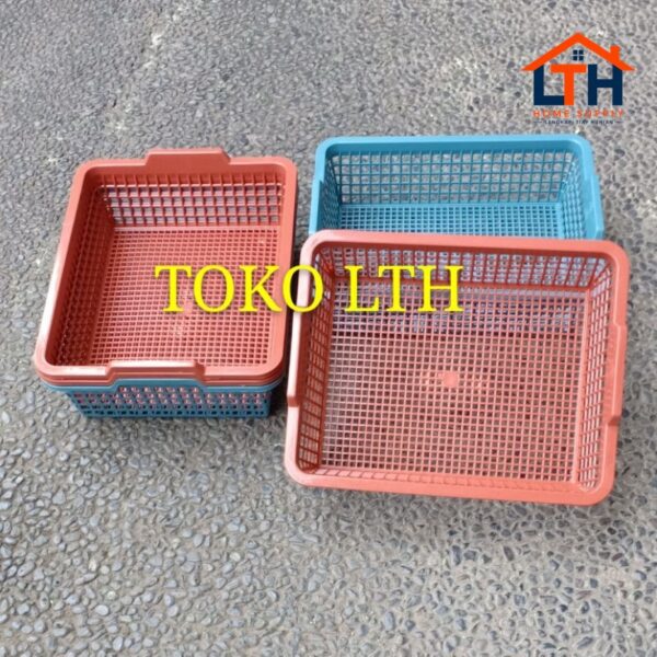 5-121-1.jpg KERANJANG KOTAK SERBAGUNA PLASTIK PARCEL / TEMPAT SURAT DOKUMEN BASKET WADAH