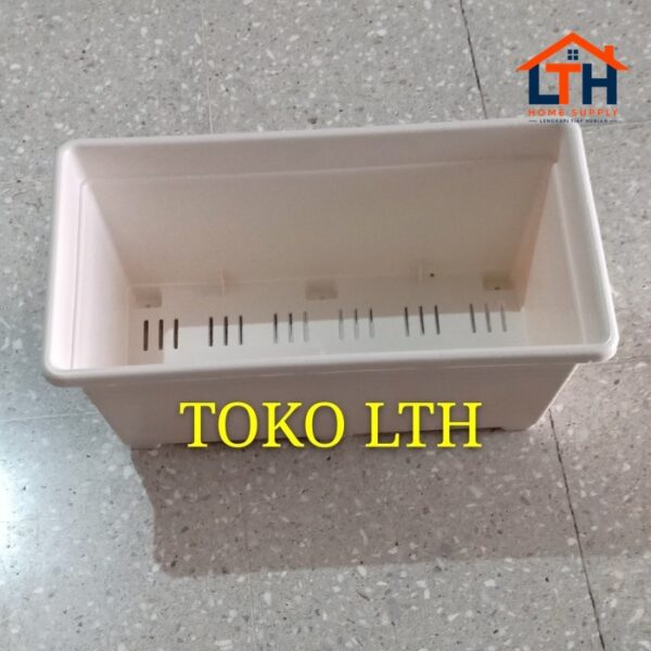 5-143-1.jpg POT BUNGA SEGI PANJANG PUTIH (M) PLASTIK / POT TANAMAN PERSEGI PANJANG