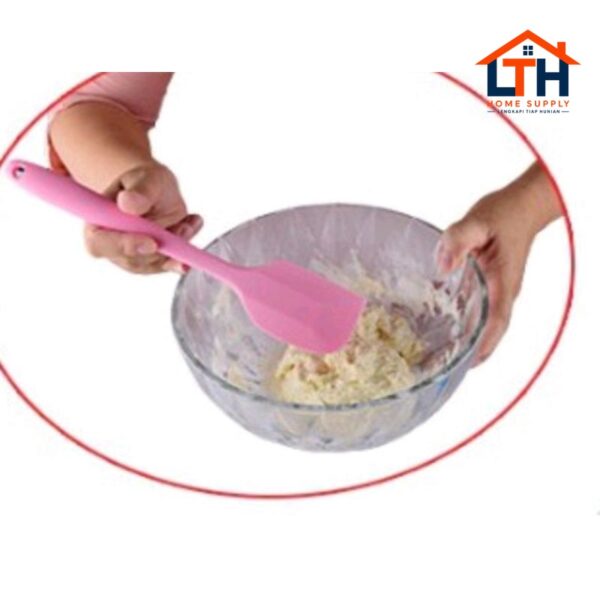 5-183-1.jpg SPATULA SILIKON SUTIL SENDOK KUE ROTI BAKING ADONAN SCRAPER SILICONE FOOD GRADE BESAR