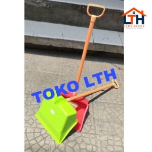 5-198-1.jpg PENGKI SISIR GAGANG SERENA DUSTPAN 002 DP13 LION STAR DP 13 SEROKAN SAMPAH LS