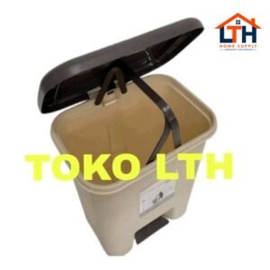 6-40-1.jpg TEMPAT SAMPAH INJAK SEGI 20 LITER LOVENIA KOTAK SAMPAH PERSEGI INJAK STEP ON 20 LTR